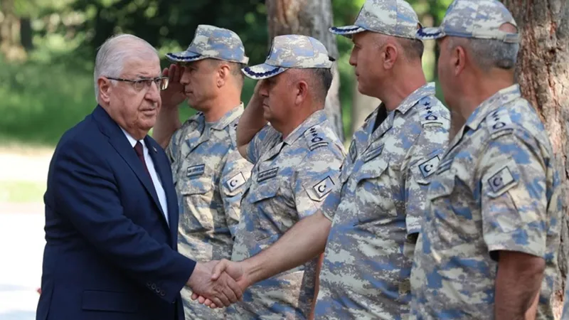 Bakan Güler Kütahya'da Mehmetçikle Bayramlaştı! İşte O Anlar