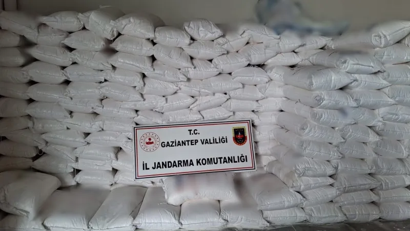 Gaziantep'te 3 ton 570 kilogram sahte deterjan ele geçirildi