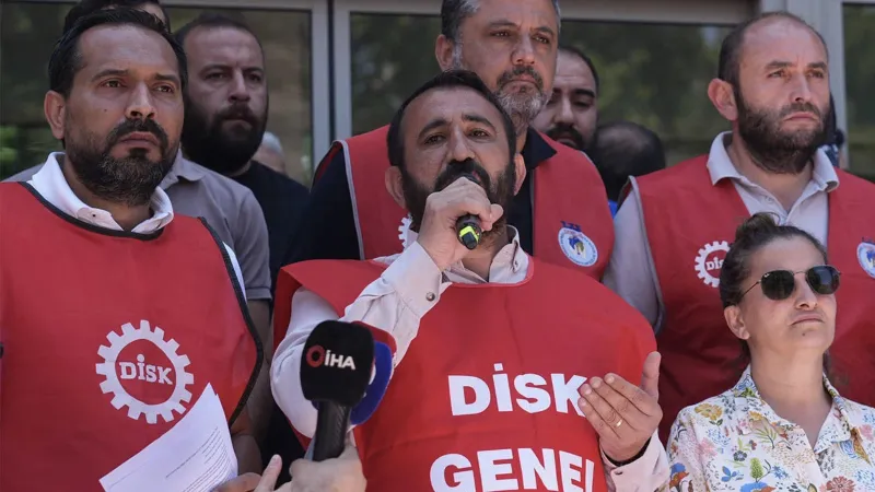 Grevdeki sendika başkanlarından Cemil Tugay'ın ‘oylama’ çıkışına yanıt: “Biz varız, bürokratların maaşını da sun; oylansın!"