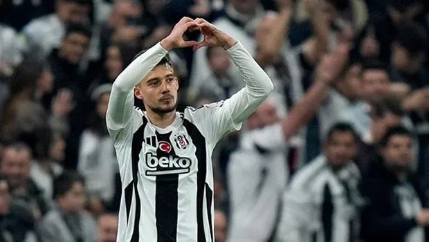 Muci'den Beşiktaş'a Şok Sözler: "İstenmediğim Yerde Durmam!"