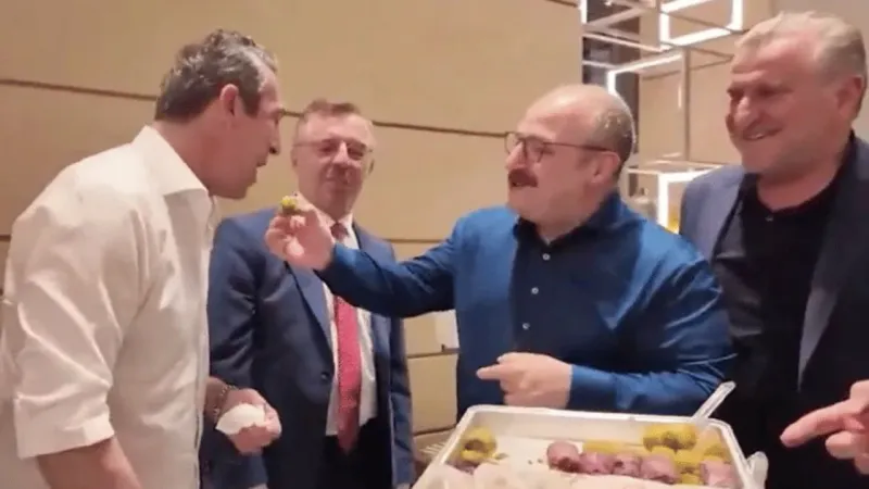 Koç Holding'den Sözcü'ye 'baklava' ambargosu