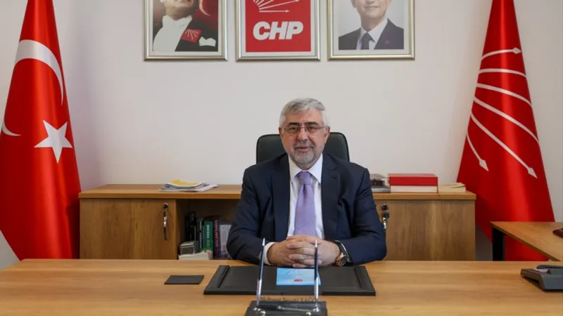 Necati Yağcı: Sorunları dış faktörlere bağlama geleneğini Merkez Bankası Başkanı da sürdürüyor