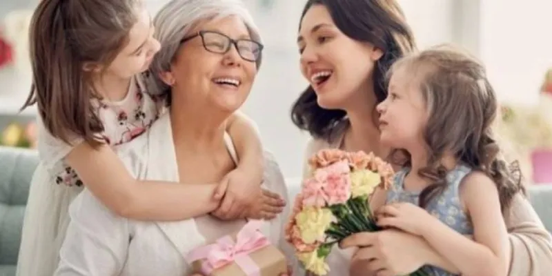 DEM'den Anneler Günü Mesajı: Barışa Çağrı!
