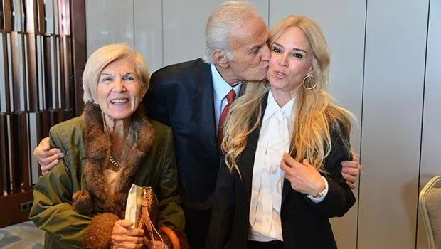 Ediz Hun'dan Şok Açıklama: 21 Hücrede 5 Kanser Hücresi Bulundu!