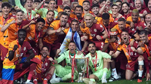 Galatasaray Şampiyonluğa Koşuyor! Rekorlar Geliyor Mu?