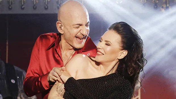 Serhat Hacıpaşalıoğlu ve Yeşim Salkım'dan Disco Show! Görmeniz Lazım!