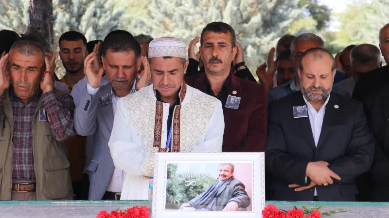 Sırrı Süreyya Önder Vefatı: Diyarbakır'da Gıyabi Cenaze Namazı!