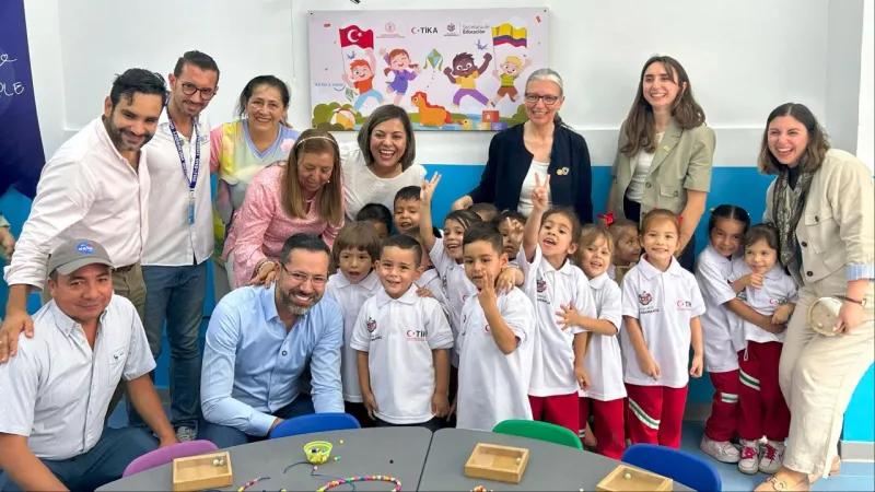TİKA Kolombiya'da Eğitim Seferberliği: 10 Okula Sınıf Müjdesi!