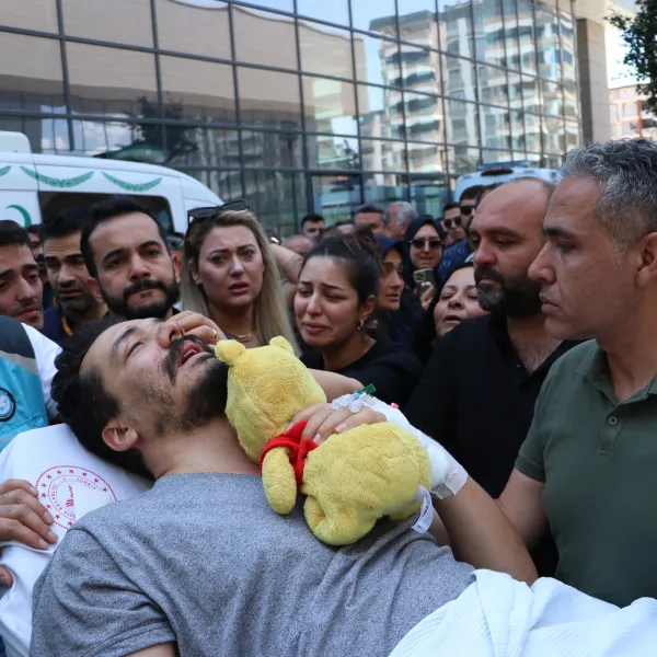 Gaziantep'te Acı Veda: Sedye ile Geldi, Yürekleri Dağladı!