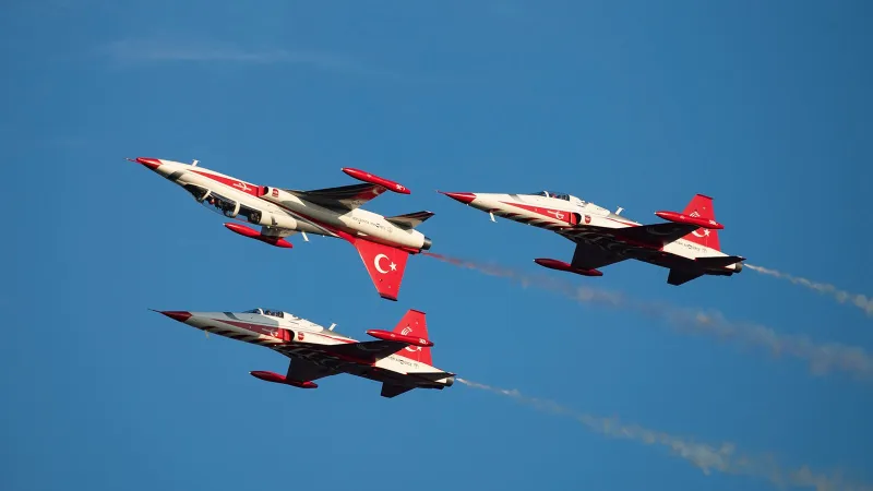 SOLOTÜRK'ten Giresun'da gösteri uçuşu