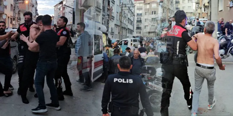 Edirne'de Kanlı Kavga! Bıçaklar Çekildi, 5 Yaralı, 10 Gözaltı!