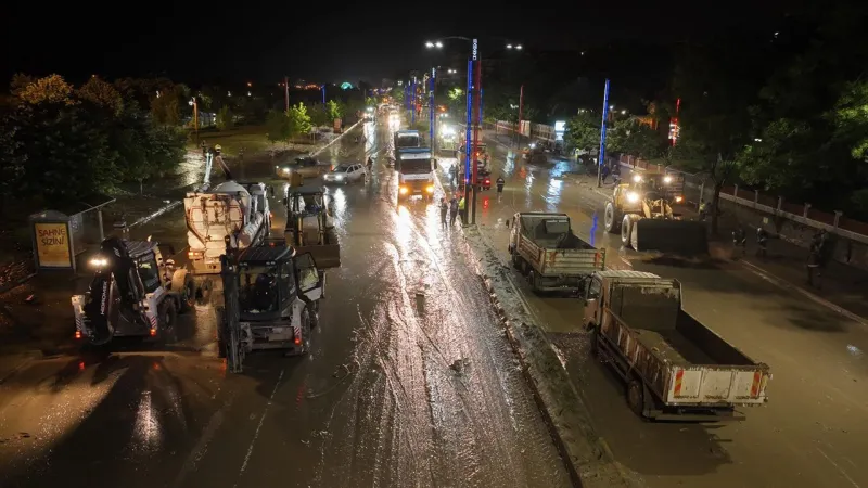 Trabzon'da Sel Felaketi! Temizlik Çalışmaları Aralıksız Sürüyor