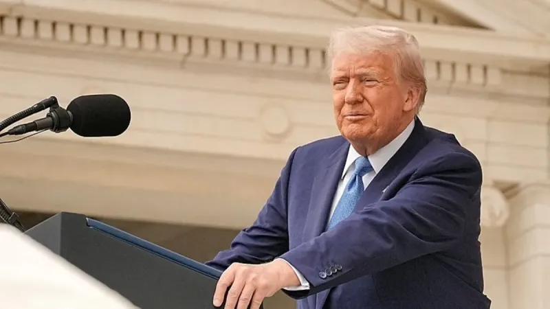 Trump AB'ye uygulanacak yüzde 50'lik tarife kararını erteledi!