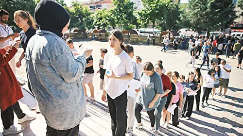YKS'ye Rekor Başvuru! Sınavda Ter Dökecek Aday Sayısı Şaşırttı!